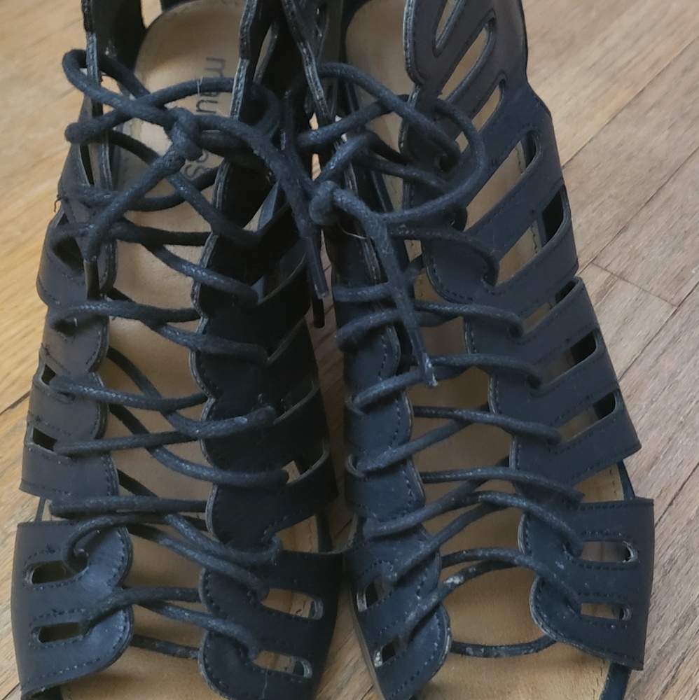 Sandals - Picture 2 of 2